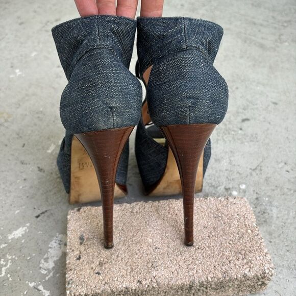 Stuart Weitzman, antique denim lace up platforms - Picture 6 of 10